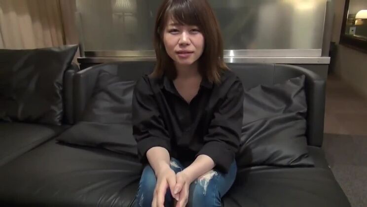 Красивая азиатская распутница