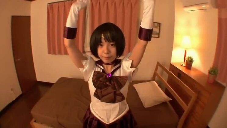 Плоскогрудая азиатская шлюха получает сперму на лицо