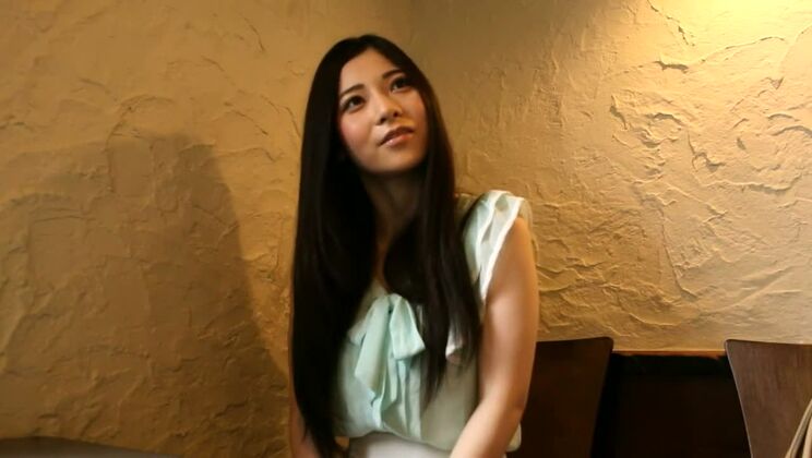 Медовая японская девушка