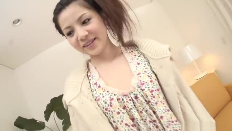 Восхитительная японка Рика Коидзуми