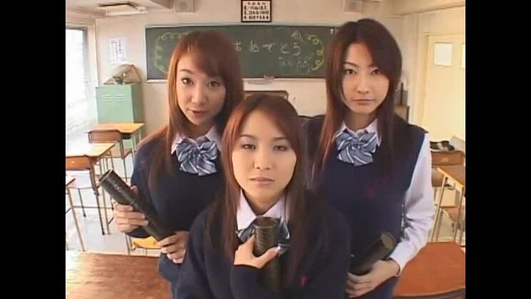 Японское секс-видео с участием Марин Акизуки, Рё Аканиши и Мегуми Харука