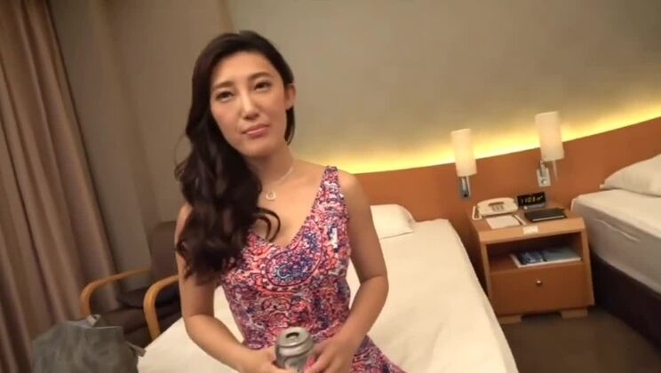 Восхитительная восточная шлюха.