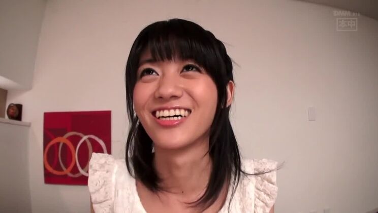 Прелестная стройная японская девушка