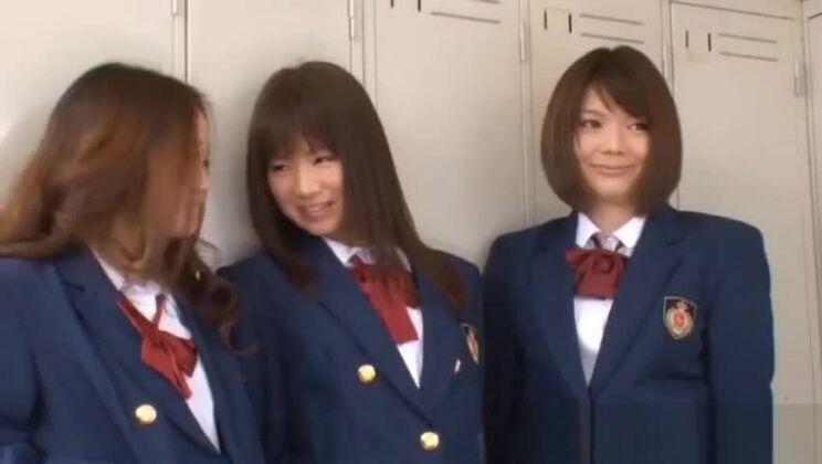 Красивая азиатка с пышной грудью Анри Нонака в лучшем любительском порнофильме всех времен.