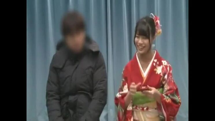 Соблазнительная азиатская проститутка