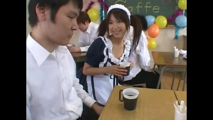 Очаровательная японка Ю Аяки