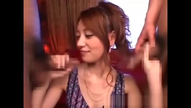 Невероятная японская шлюха в умопомрачительном групповом сексе