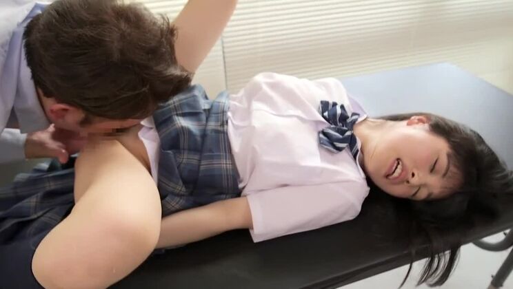 Дразнящая японская распутница