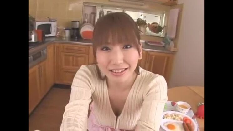 Соблазнительная грудастая японка Ай Саяма