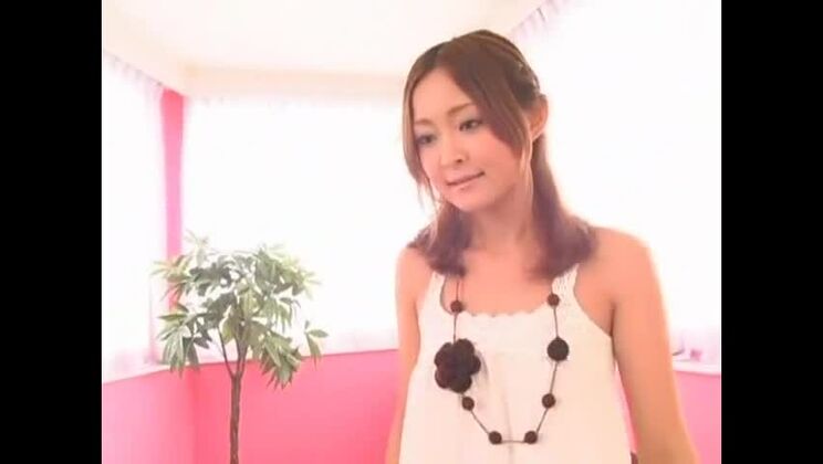 Невероятная азиатка Ринне Сакими