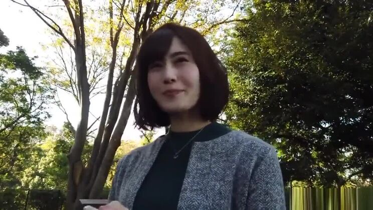 Изысканная пышногрудая азиатская шлюха