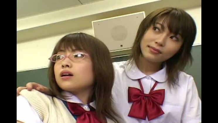 Порнографическое видео с участием Минами Аоямы, Анри Мизуны и Марин Асаоки.