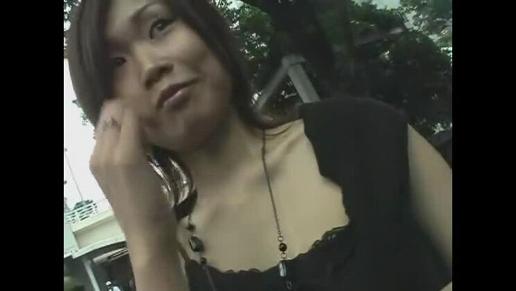 Соблазнительная японская распутница