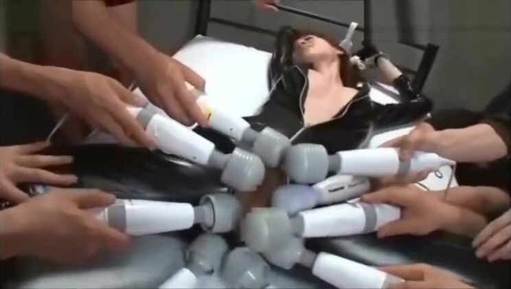 Приятная восточная шлюха влюблена в букаке