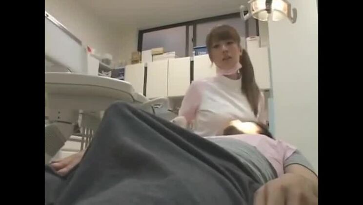 Невероятная восточная шлюха в пикантном порнофильме.