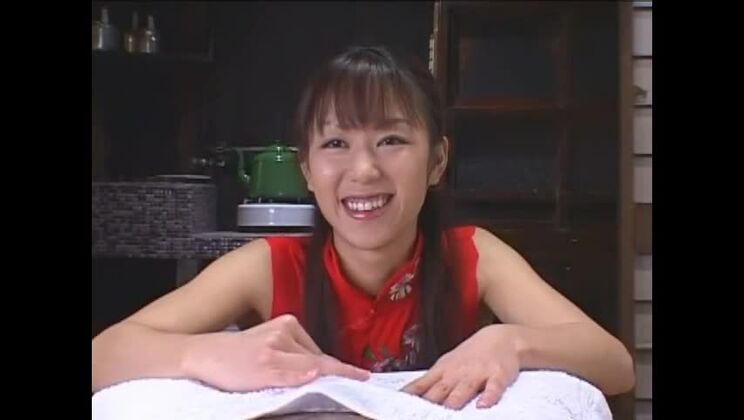 Красивая японка Риму Химено воплощает в жизнь свои фетишистские фантазии.