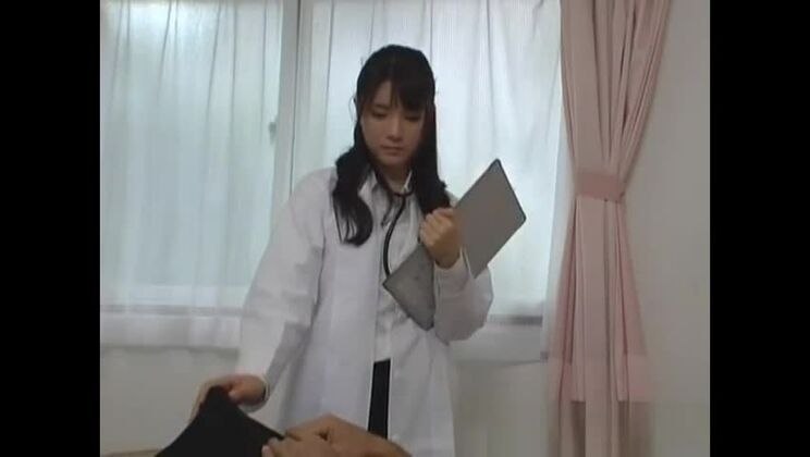 Изысканная восточная распутница в пикантном порнофильме