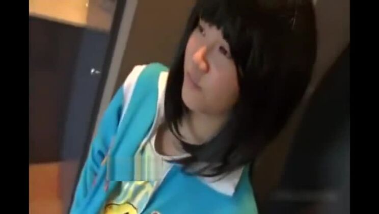 Сексуальная азиатская сучка в пикантном секс-видео.