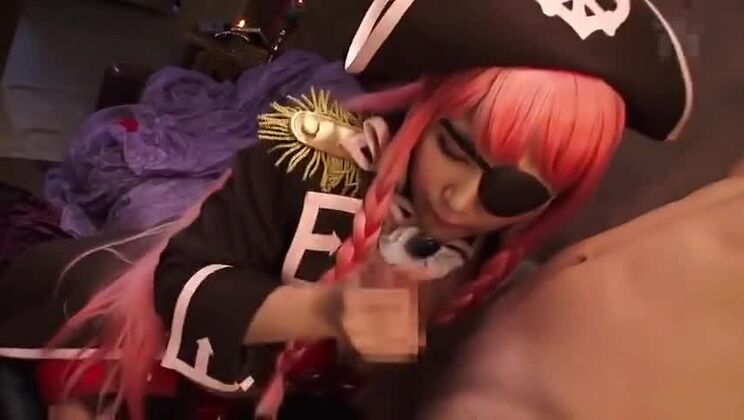 очаровательная японка Чигуса с маленькими сиськами Хара воплощает мечты парней в реальность, получая сперму на лицо.