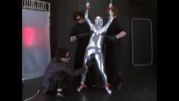 Ослепительная азиатская порнография с потрясающими фетишами.