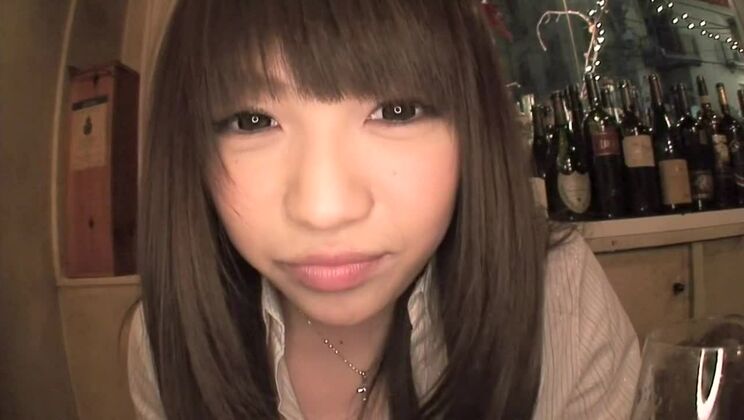 Привлекательный японский Нит