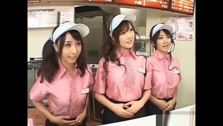 Потрясающая японка Надя получила очень сильную порку.