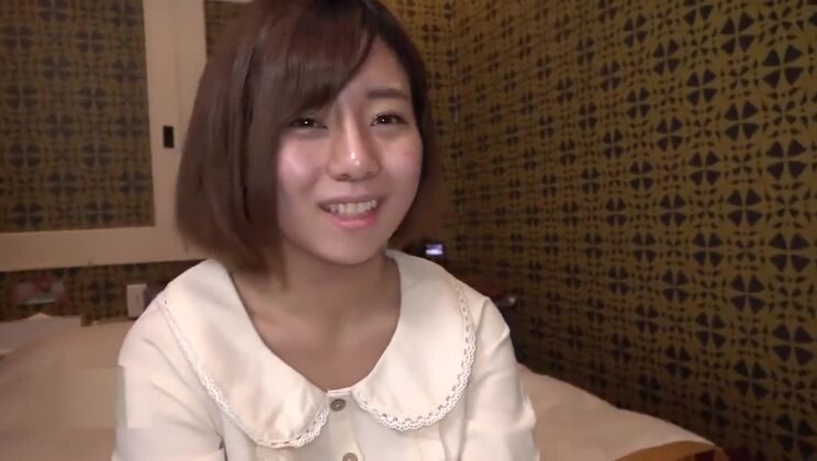 Очаровательная восточная Юа Сакуя