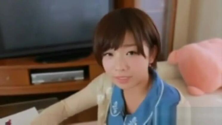 Доставляющая удовольствие восточная распутница в фетиш-порно видео