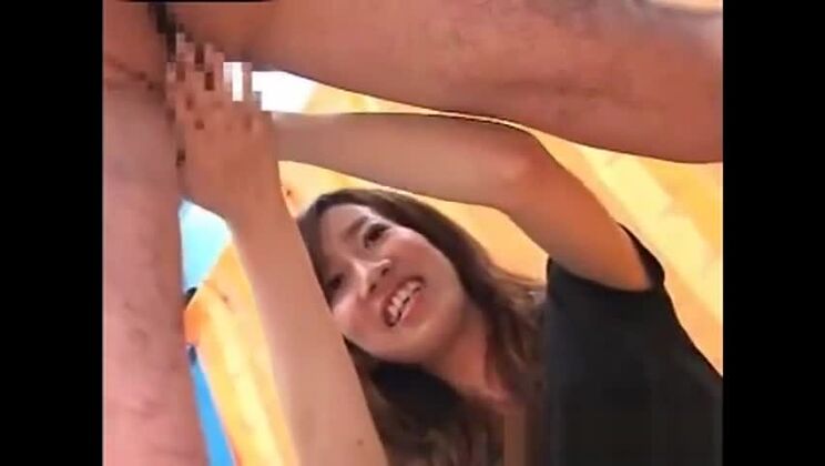 Шикарная восточная девушка выступает в потрясающем любительском секс-видео.