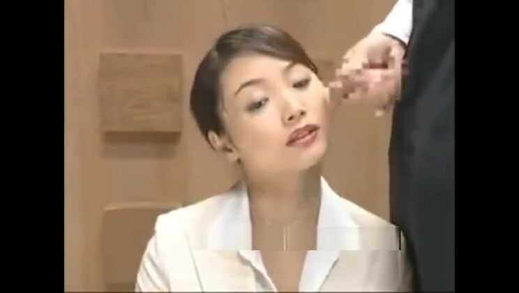 Привлекательная пышногрудая азиатская шлюха в красивом фетиш-порно видео