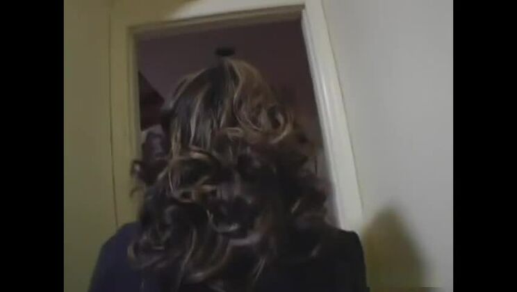 Очаровательная японка Кайя Линн с маленькой грудью получает сперму на лицо.