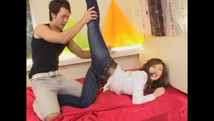 Удивительная японская шлюха Канако Цучия, Каори Фукита, Сейра Такаги в потрясающих больших сиськах, сцена в нижнем белье яв