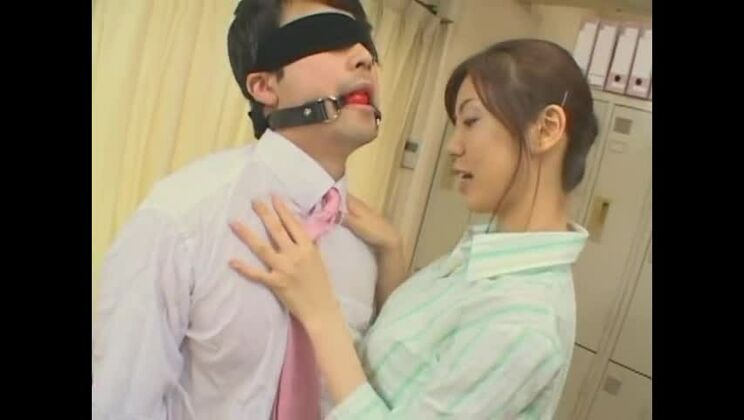 Порнофильмы для взрослых, связанные с оргазмом: минет, попробуйте посмотреть, кто красивее.