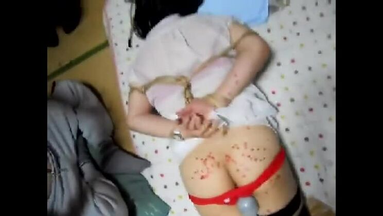 кончающих струей 8 Вибратор и восковая игра с Фудзико, связанной веревкой