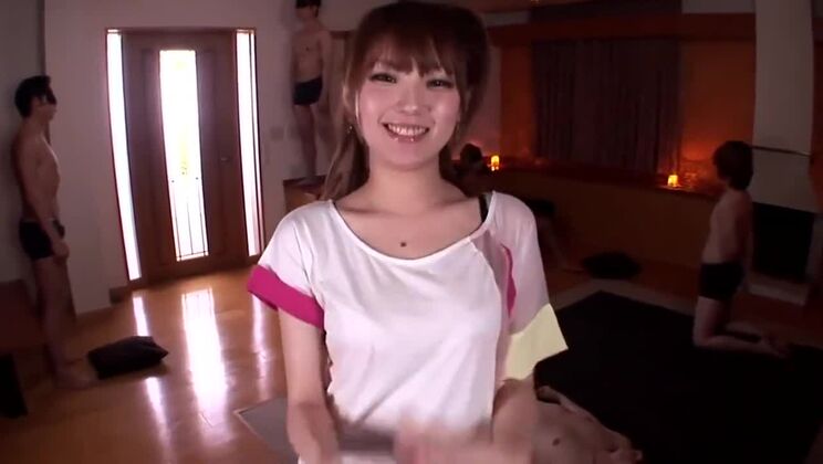 天海つばさがおいしそうに精子をごっくん ласточка