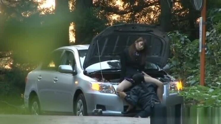 Видеоролик с азиатской куклой Хино Хикари, наслаждающейся сексом.