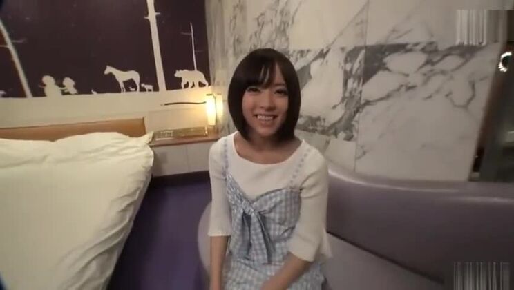 Потрясающая порно-сцена. Маленькая грудь, самая горячая, как в твоих мечтах.