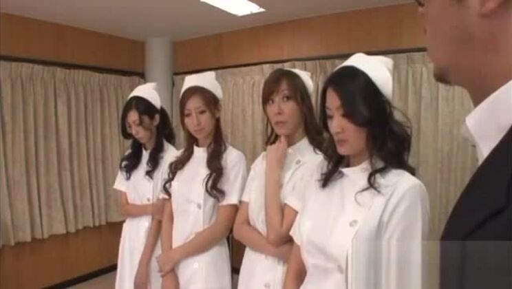 Откровенные сексуальные сцены с участием японской медсестры