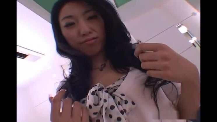 Сексуальная Озава Крис, лижет волосатую вагину, интервью