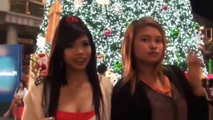 Пухленькая азиатская девушка-любительница, набитая членом.