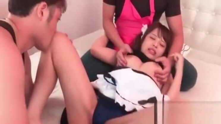 Юука Каэдэ подверглась фингер-траху и была вынуждена сосать член.