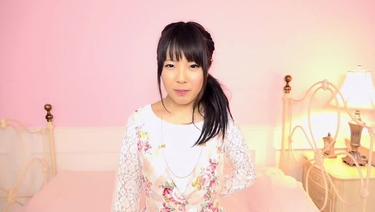 Сумасшедшая японская шлюха в потрясающе худом порнофильме с участием подростков.