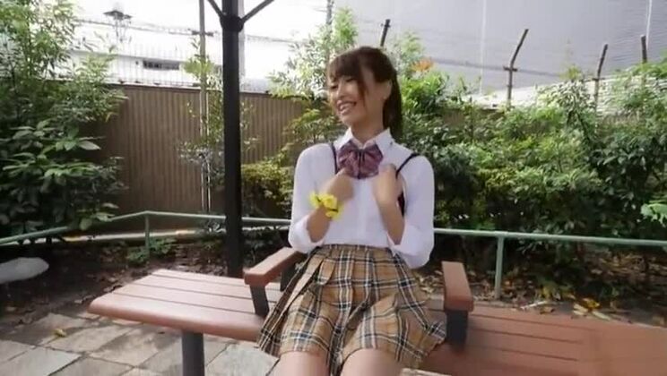 Дикая японская модель в фантастической сцене из японского порно (без цензуры).