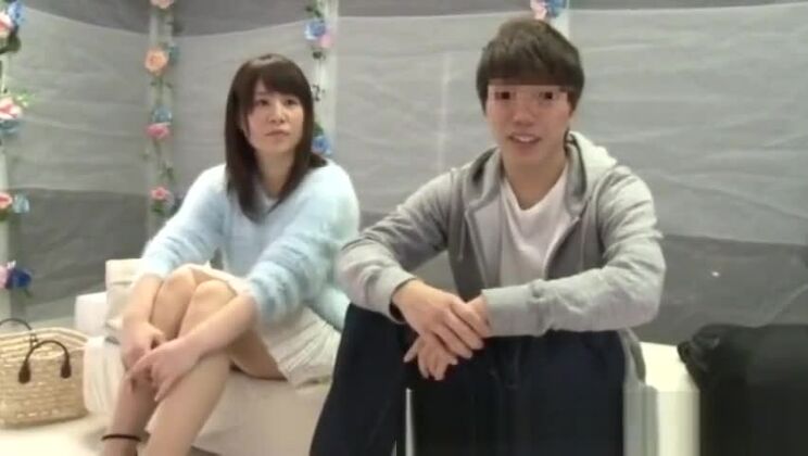 Японские азиатские подростки, пары, порноигры, стеклянная комната 32