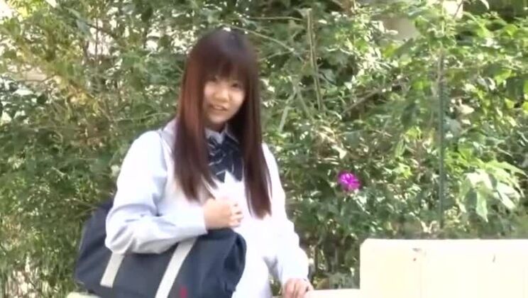 Азиатская красавица-идол, модель в стиле софткор, подросток.