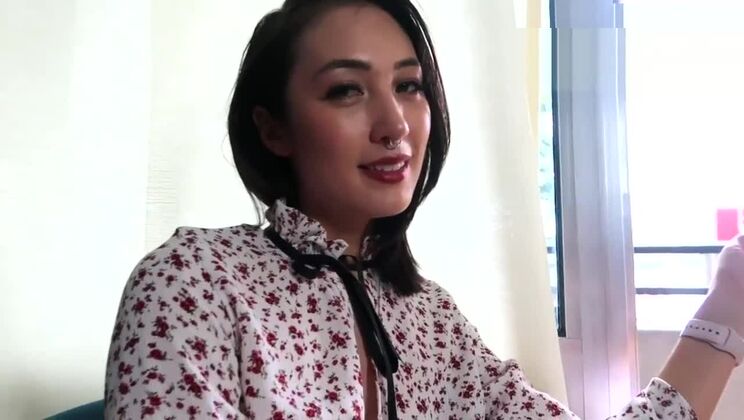 Небрежный минет от плохой учительницы