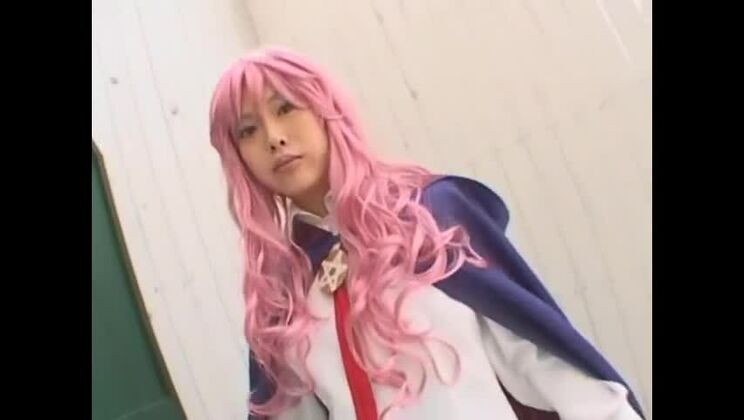 Потрясающая японская проститутка Саэ Такаока, Юме Кимино, Хина Айри в клипе JAV "Самая горячая подружка, в чулках".