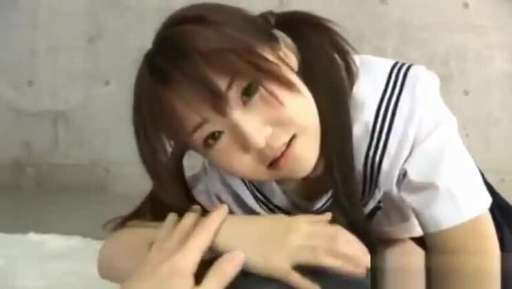 Азиатская девушка проходит инициацию часть 2