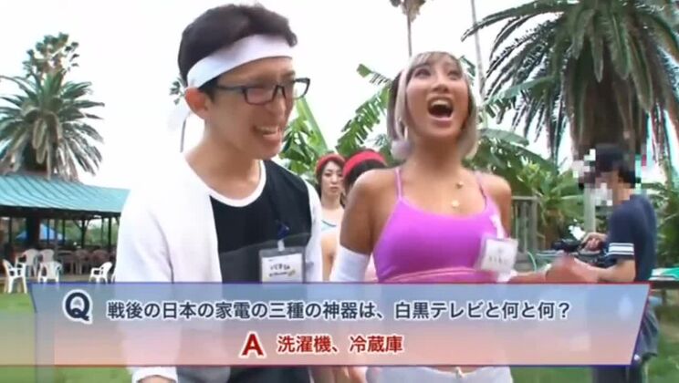 Отличный порнофильм. Большая грудь, смотрите.