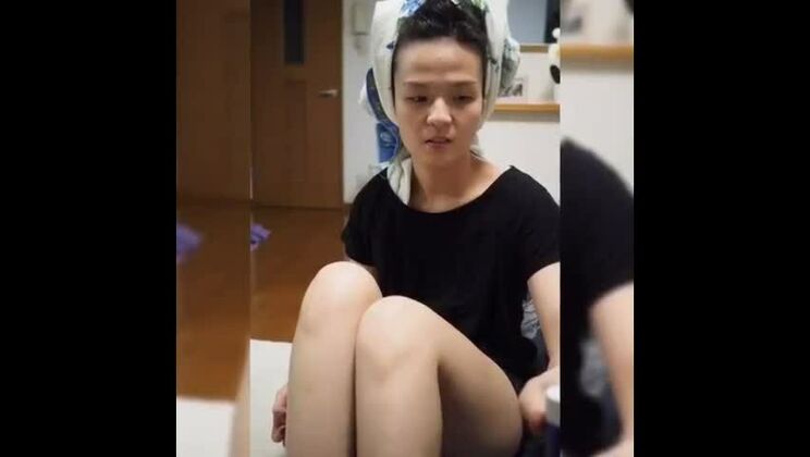 Азиатская жена-вуайеристка